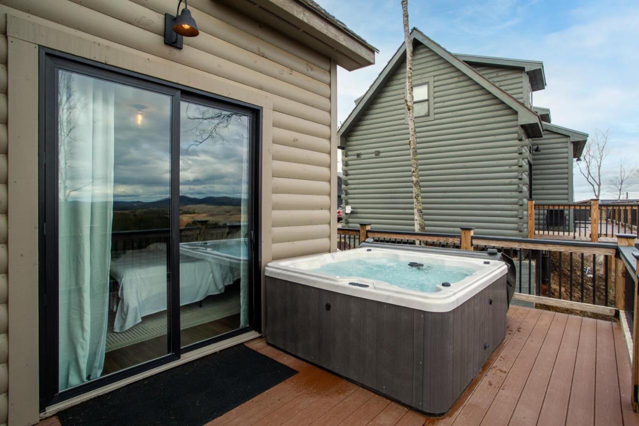 Chalet Amelia Lake View Hottub Fireplace Arcade Dandridge Exterior foto